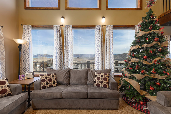 2930 country club_holiday03_web