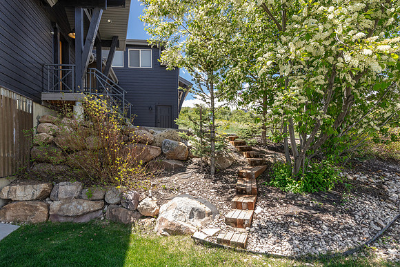 353 Reserve Dr_41_Print